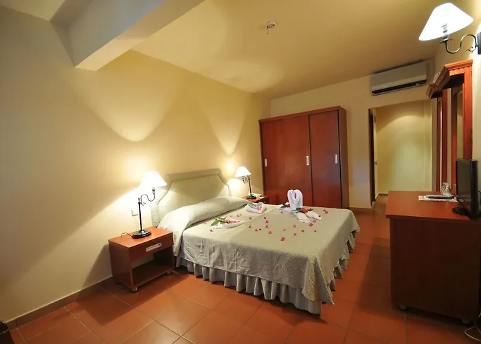 Club Meri Fethiye 3* Олудениз